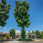 Spacious Family Villa With Large Backyard