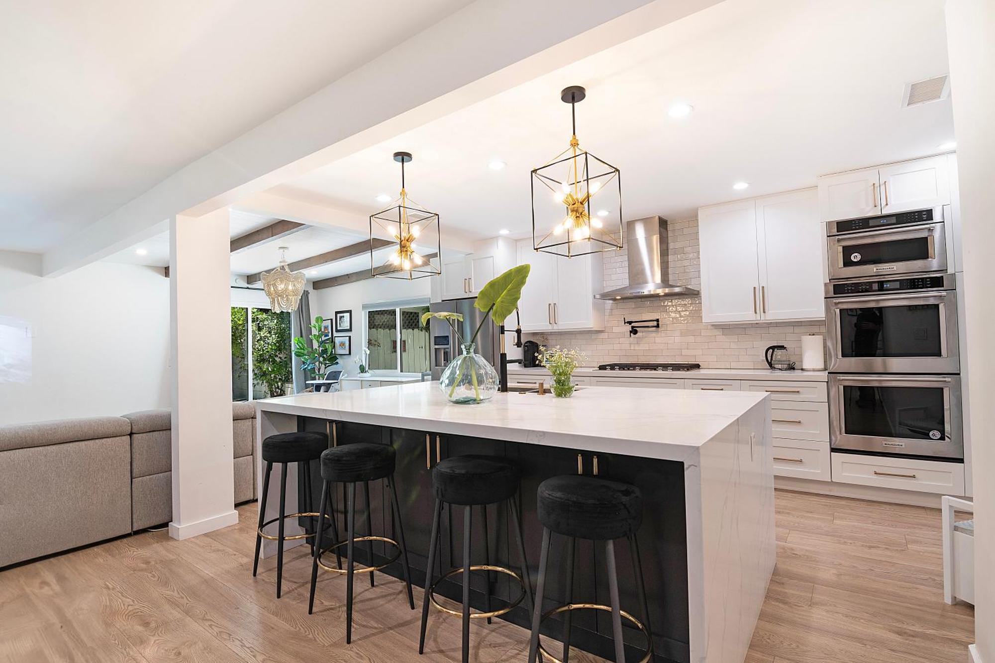 Spacious Family With Large Backyard Villa
