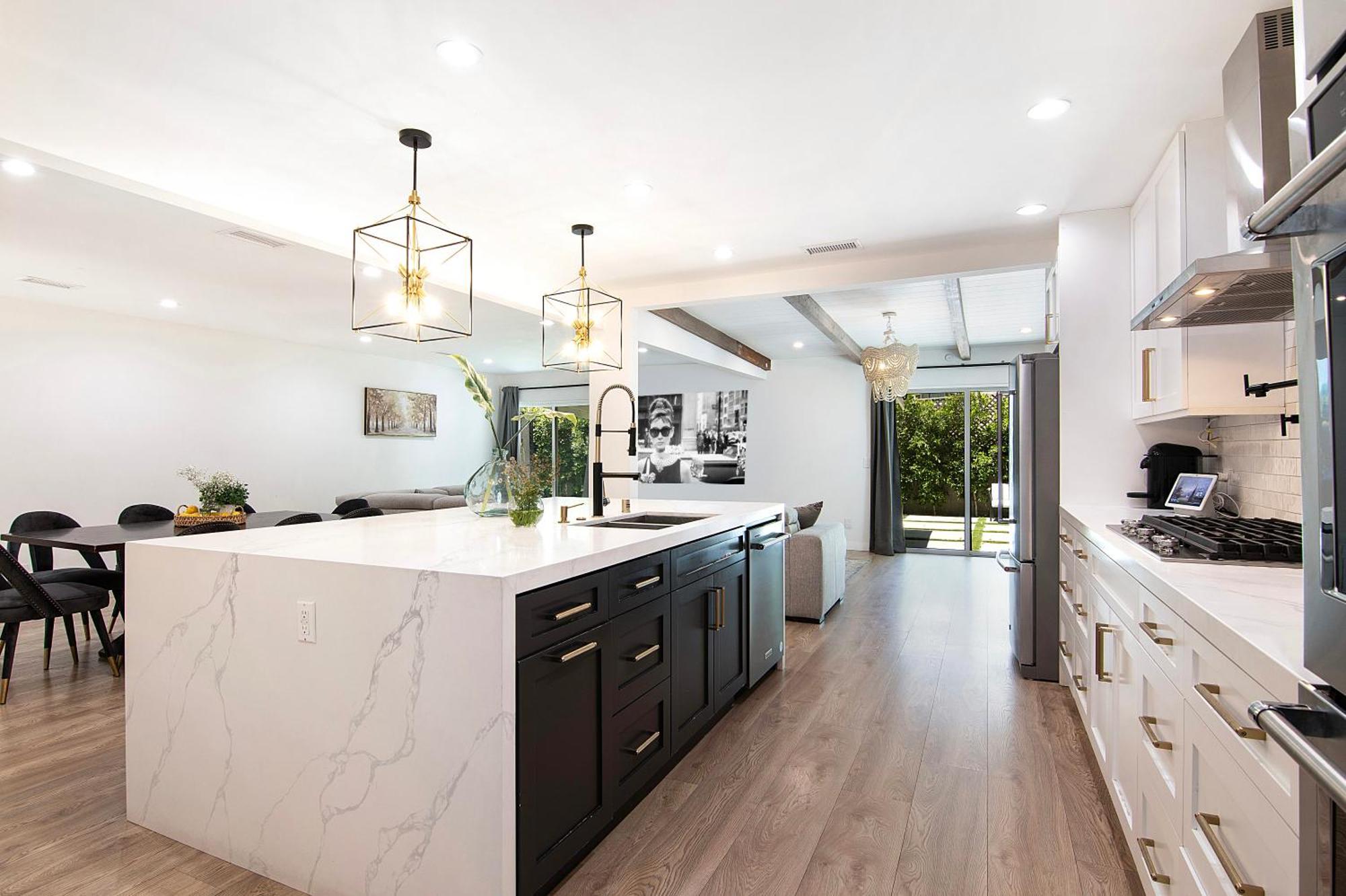 Spacious Family With Large Backyard Villa *