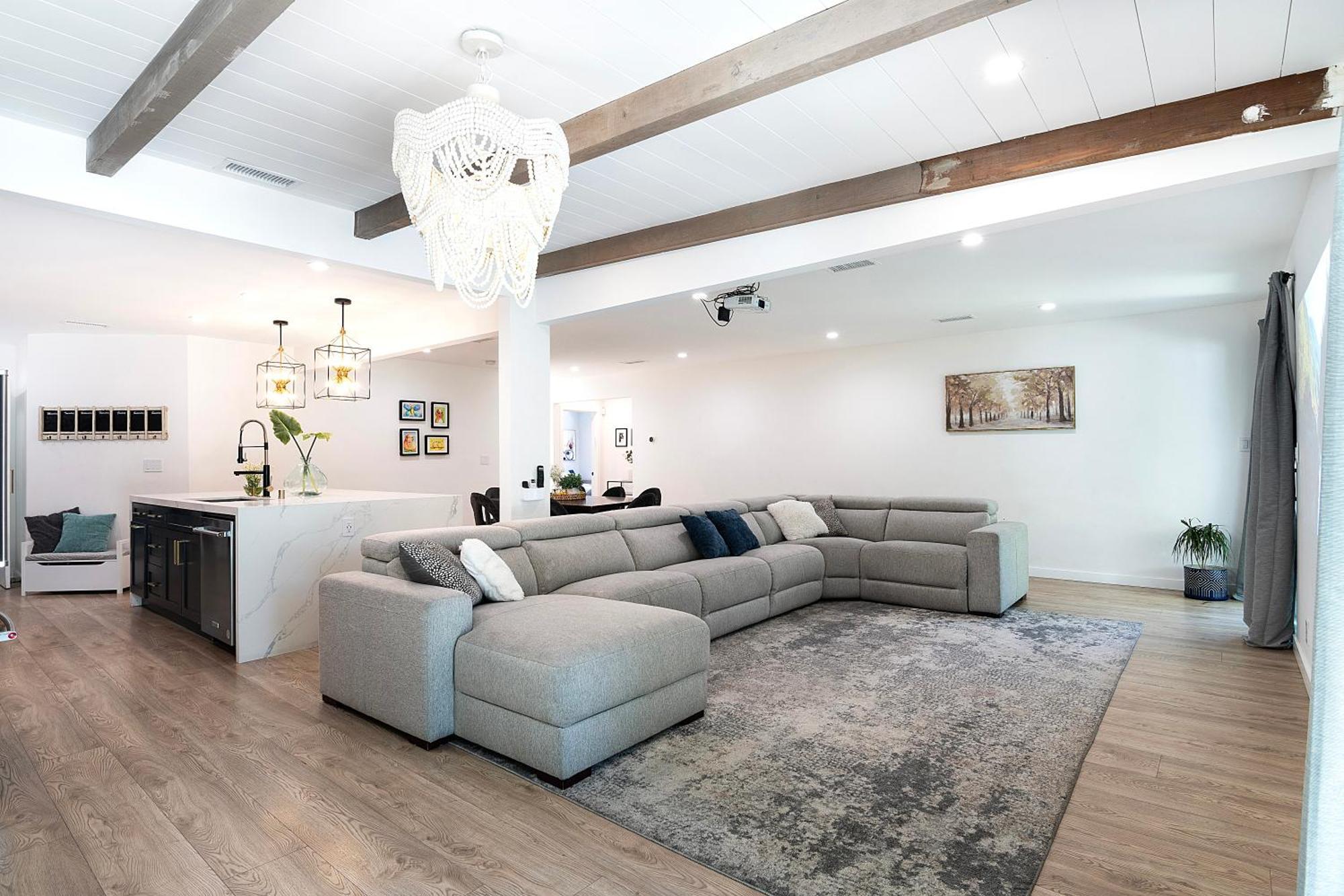 Villa Spacious Family With Large Backyard *