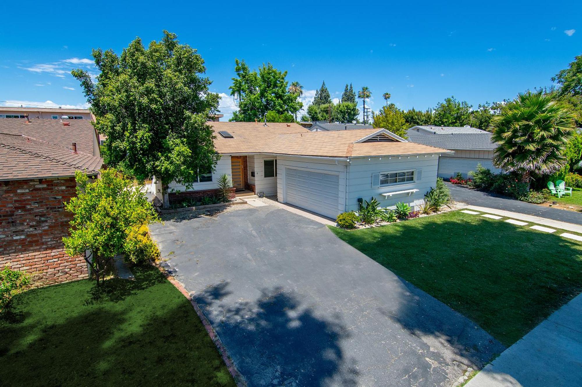 Spacious Family With Large Backyard *