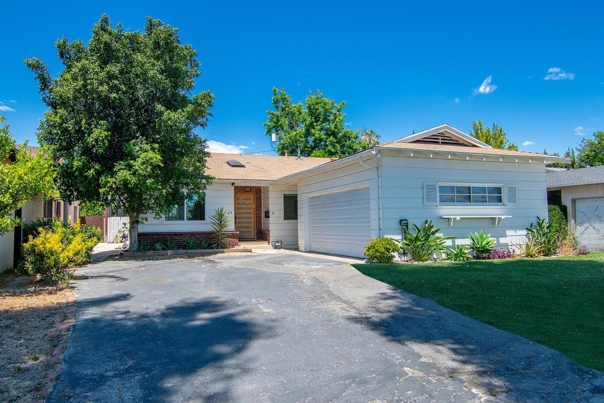 Spacious Family With Large Backyard Villa
