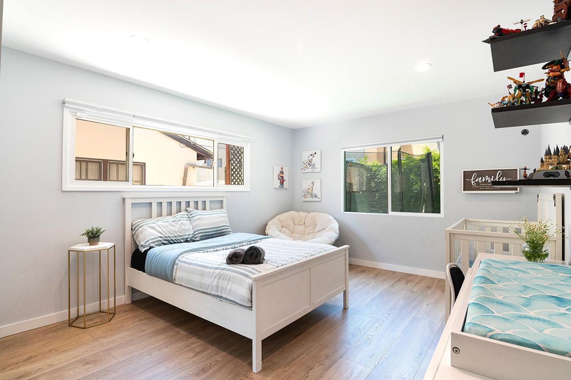 Villa Spacious Family With Large Backyard