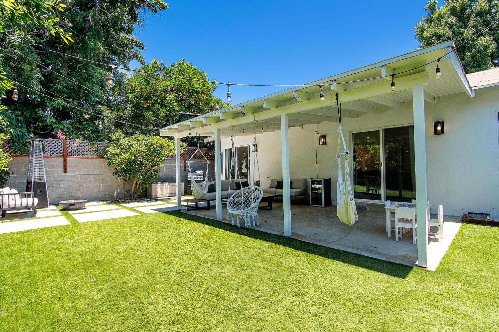 Villa Spacious Family With Large Backyard *