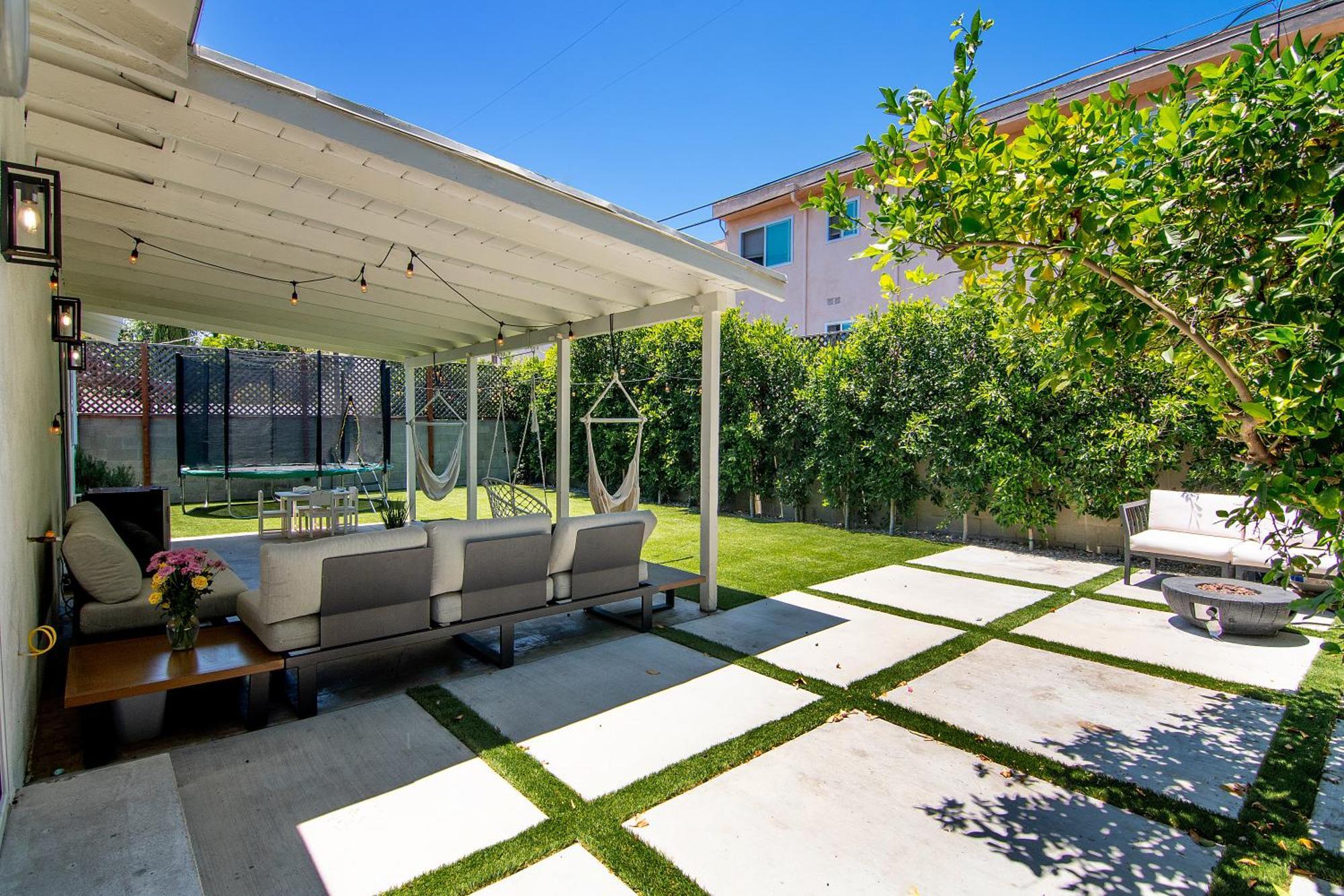 Spacious Family With Large Backyard *