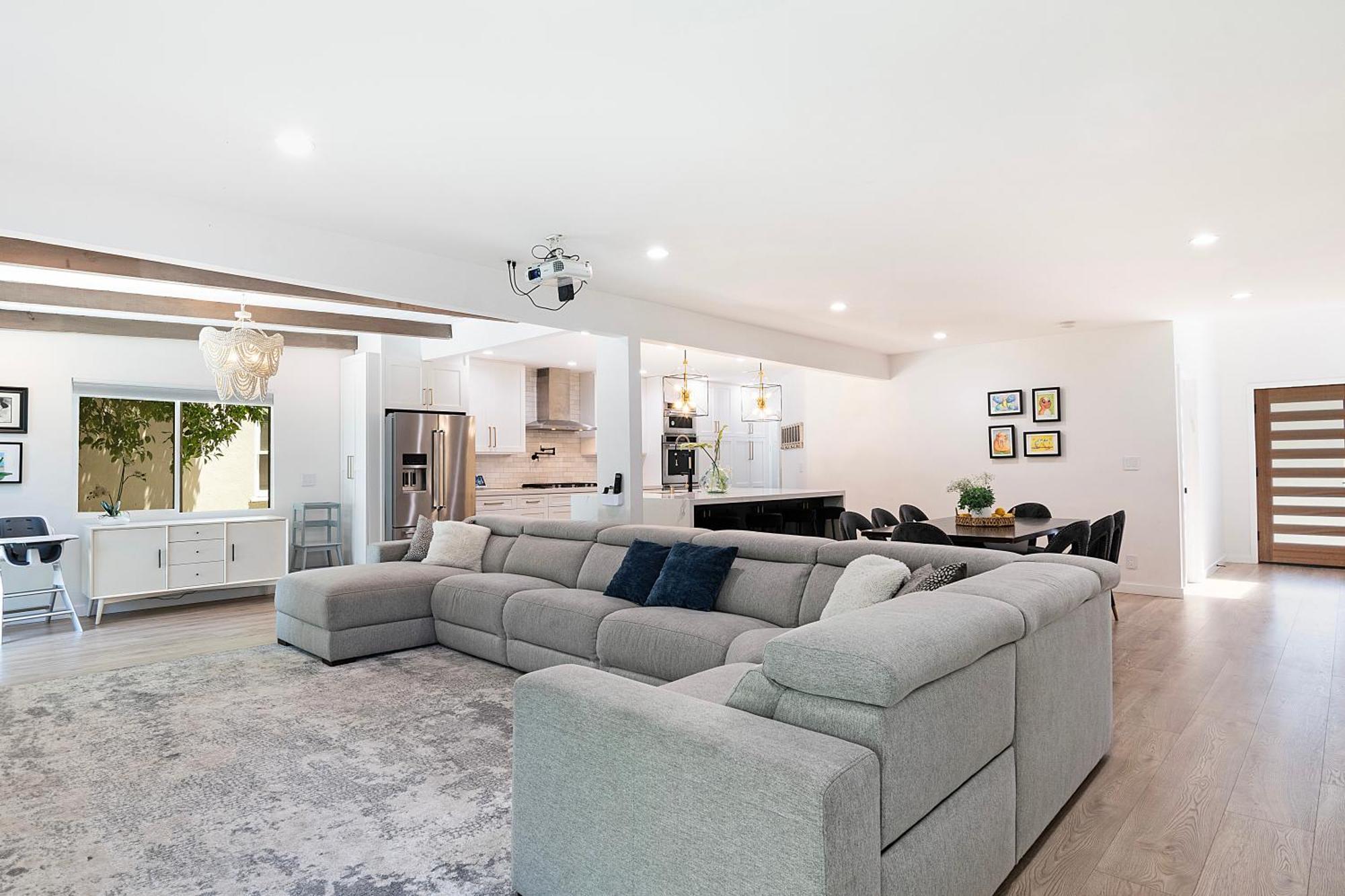 Spacious Family With Large Backyard Los Angeles